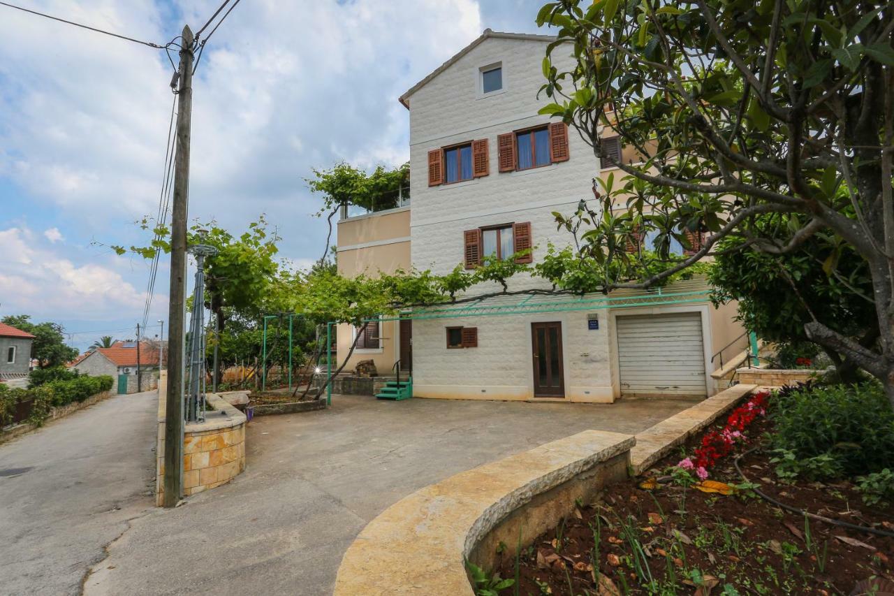 Keko Apartman Supetar Kültér fotó